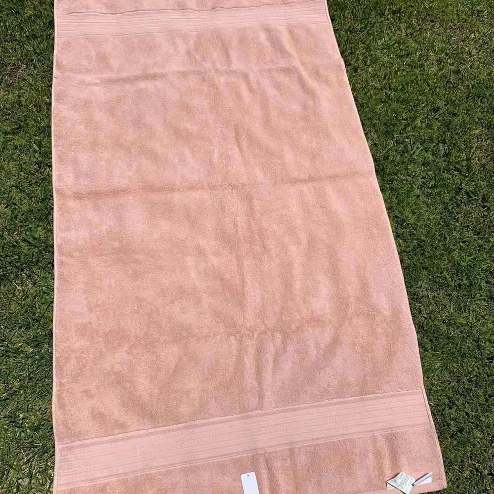 Dkny towel
